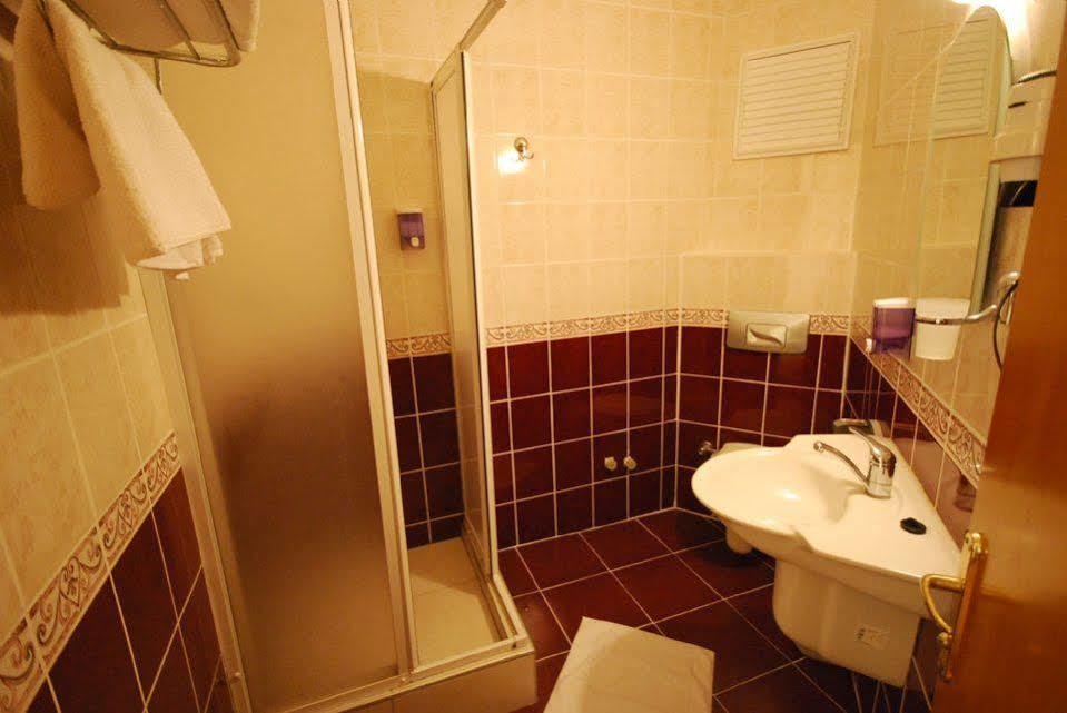 Malhun Hotel Фетхие Экстерьер фото